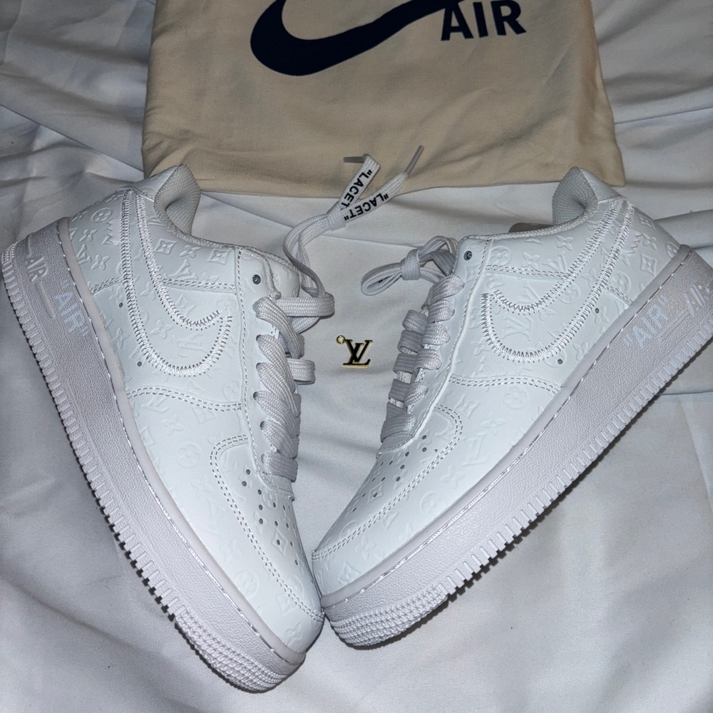 LV x AF1 women’s 7 men’s 5.5